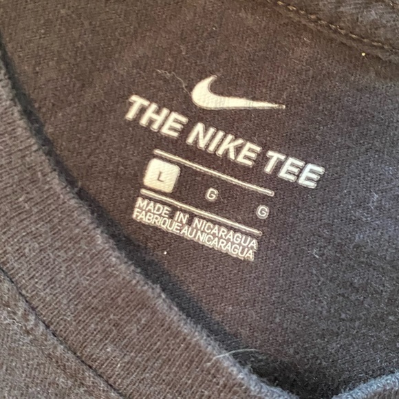 NIKE Youth “Just Do It” T-Shirt, Black, Large - Picture 5 of 6